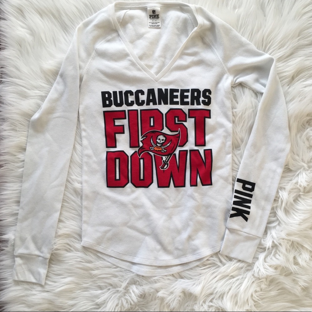 PINK NFL Buccaneer’s Thermal V-Neck Shirt